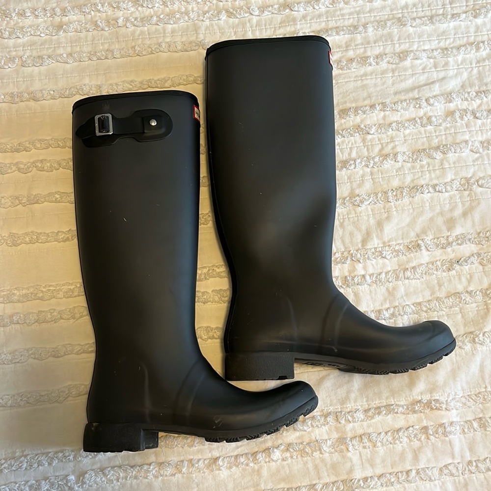 Hunter rain boots Size 8 excellent condition